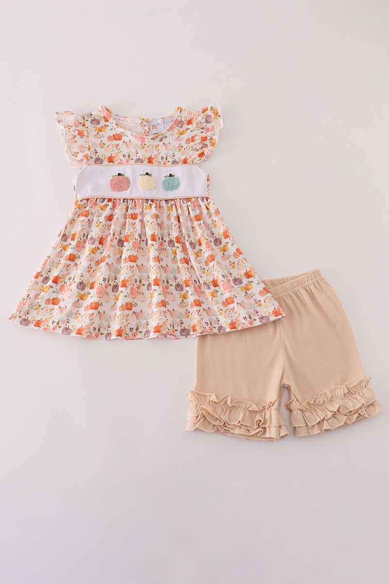 Beige french knot ruffle shorts set