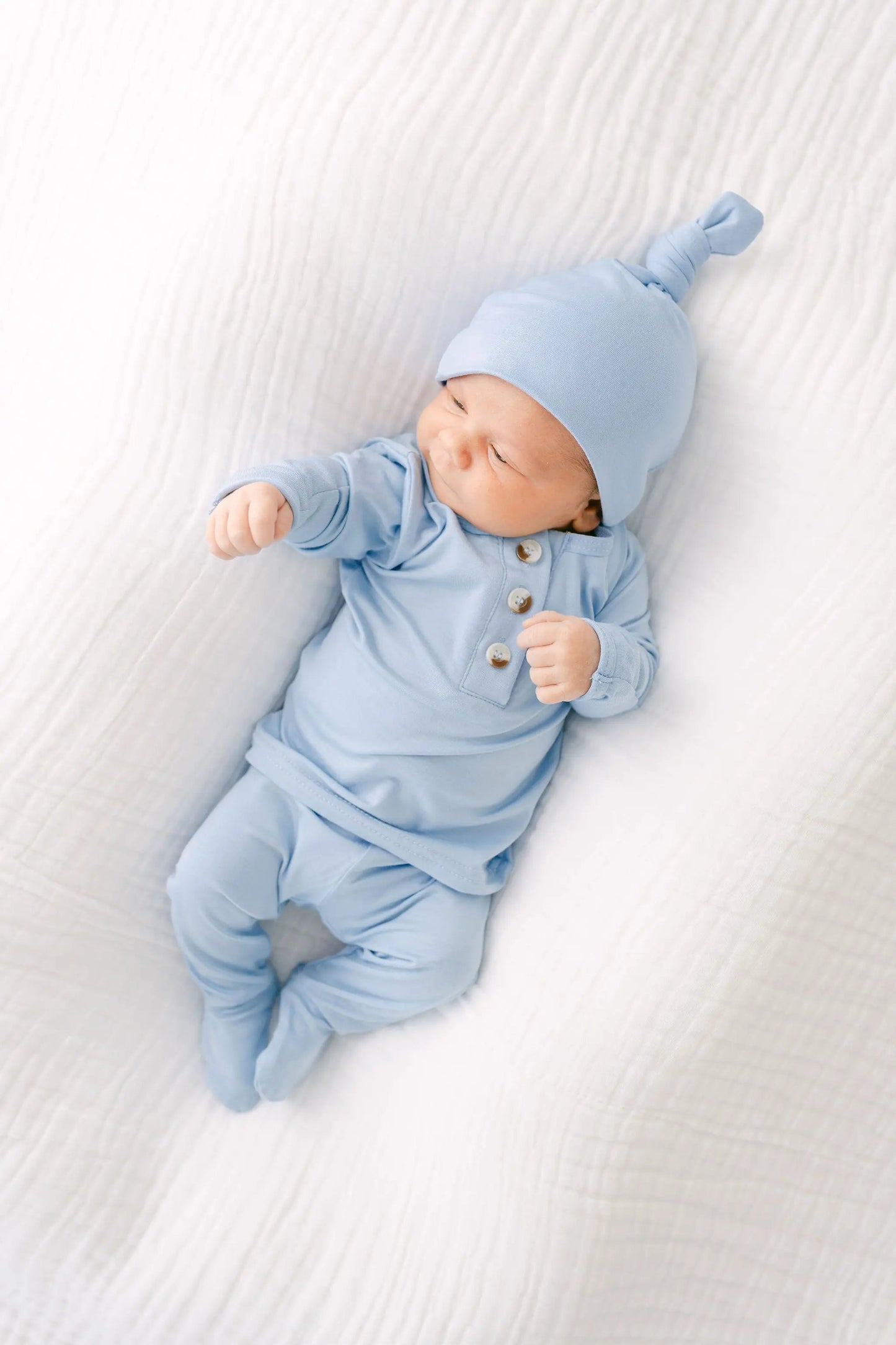 Newborn Baby Boy Outfit – Two-Piece Baby Clothes Set NB–24 Months, Soft Modal (Baby Blue)