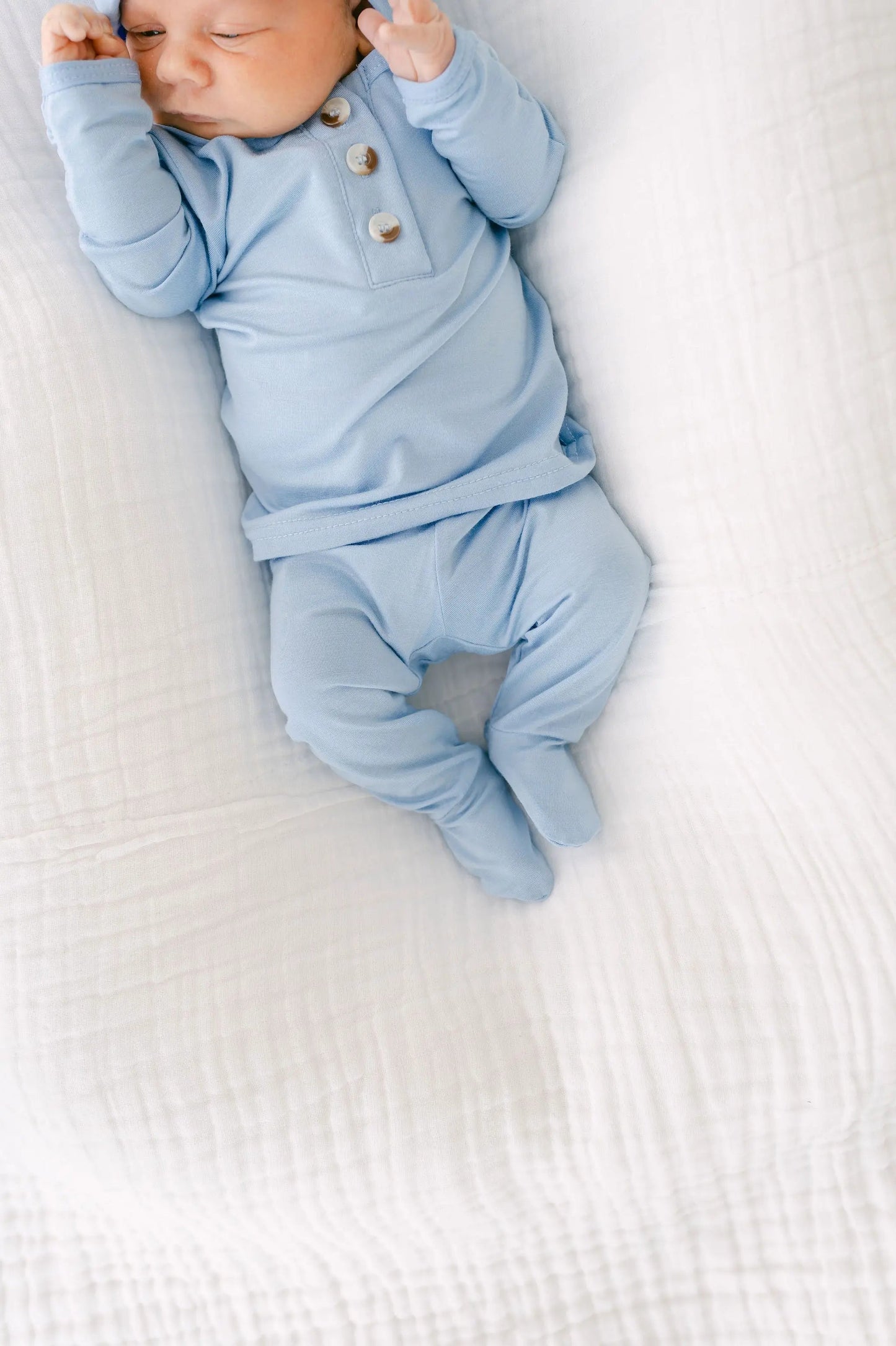 Newborn Baby Boy Outfit – Two-Piece Baby Clothes Set NB–24 Months, Soft Modal (Baby Blue)